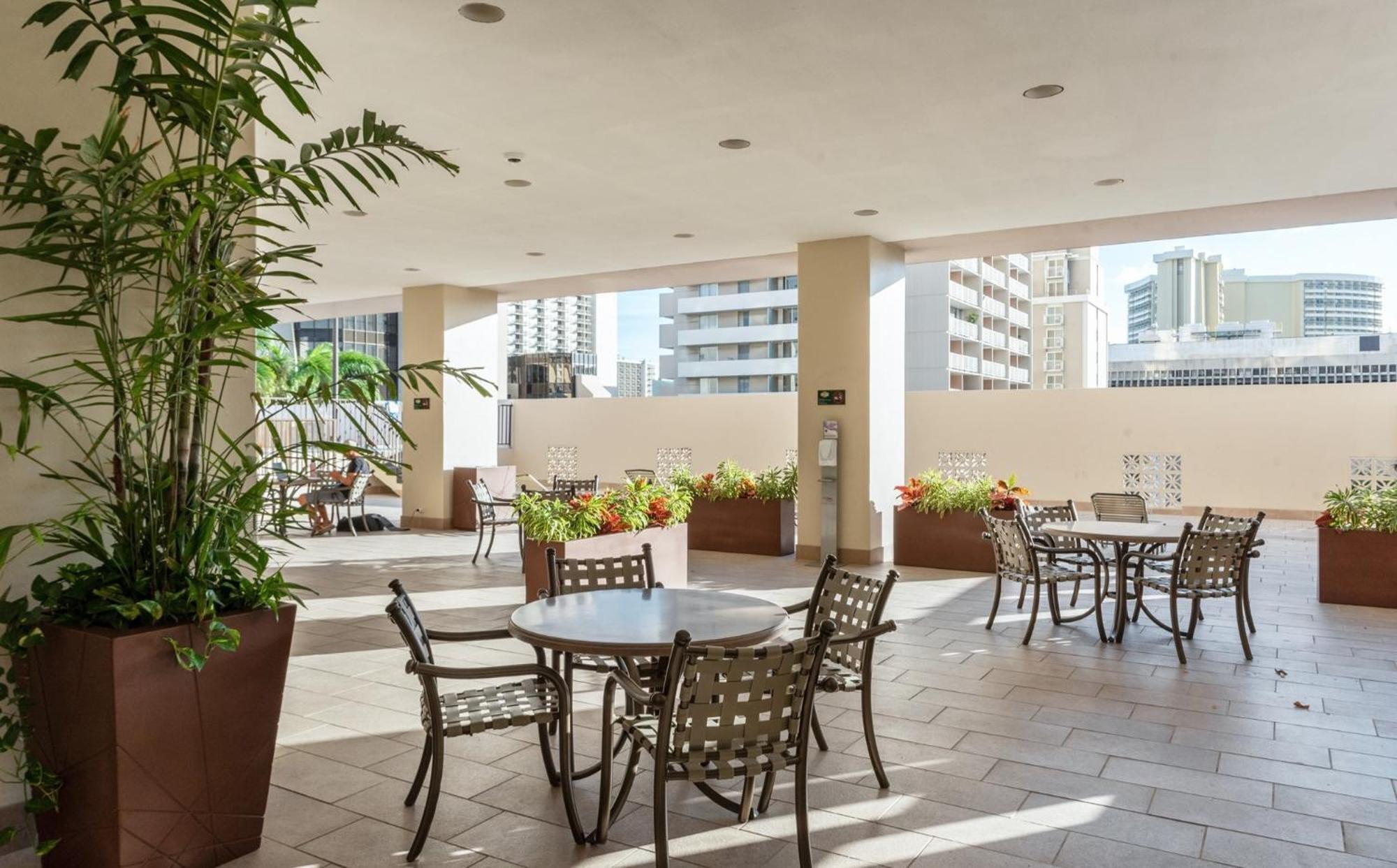 Private One Bedroom Condo, With Corporate Rental Car Savings Code Included, Free Onsite Parking Honolulu Dış mekan fotoğraf
